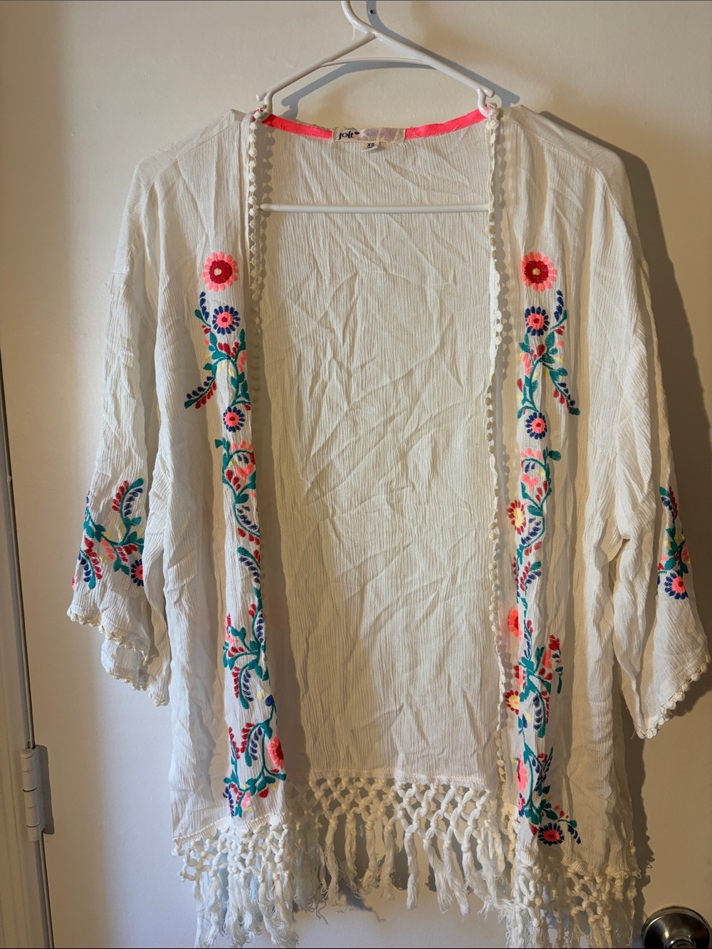 Jolt White Top with Hot Pink Trim